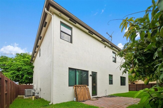 Building Photo - 23271 SW 118 Ave
