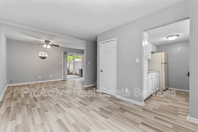 Building Photo - 1216 Bunsen Ct