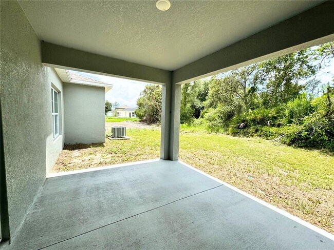 Building Photo - 1312 Hillsborough Ct