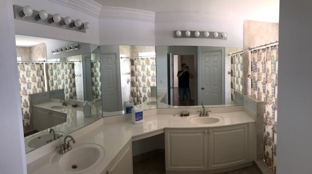 Master Bathroom - 7129 Crescent Creek Way