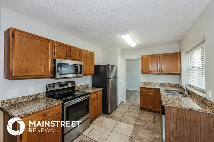 Building Photo - 3705 Huckleberry Dr