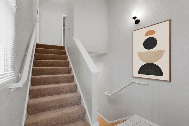 Building Photo - 2330 I St