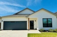 Building Photo - 706 Cirrus Ln