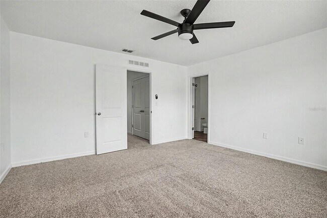 Building Photo - 868 Grandin St
