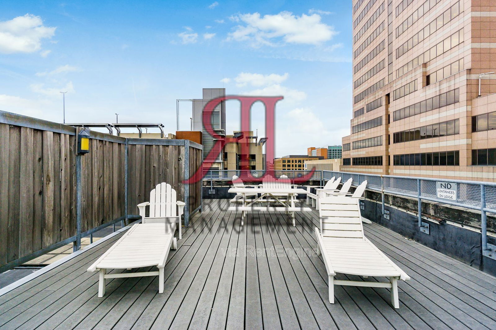 Building Photo - 221 N Front St