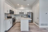 Building Photo - 713 Grainger St