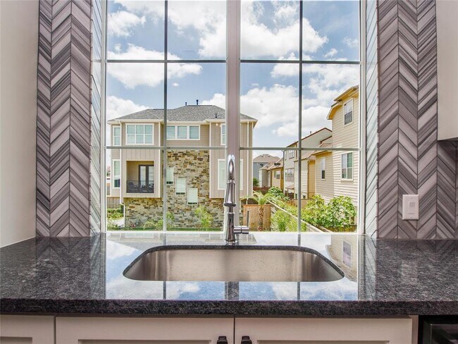 Building Photo - 1307 Upland Retreat Dr