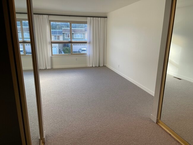 Building Photo - 2400 Unwin Ct