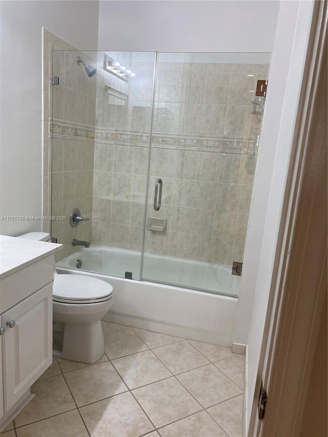 Building Photo - 2697 Center Ct Dr