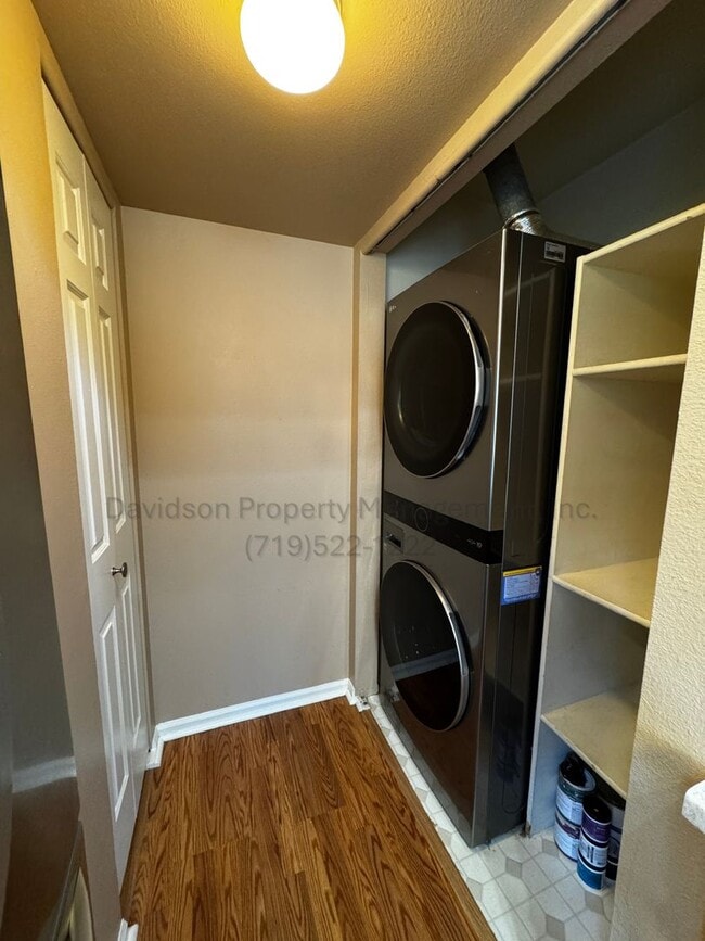 Building Photo - Charming 3-Bedroom Townhouse in Broadmoor ...