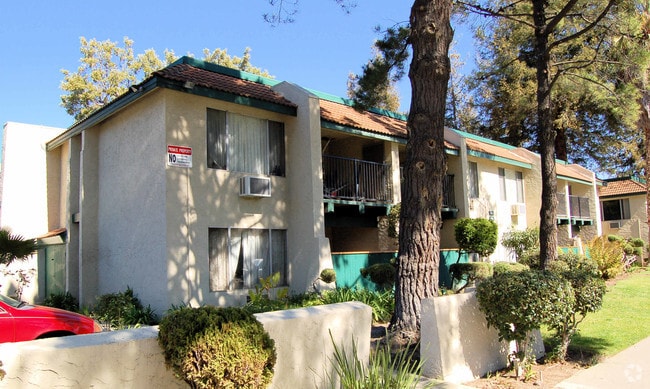 Building Photo - Casa Real Apartments