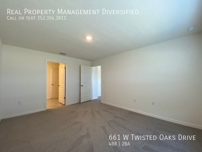 Building Photo - 4801 N Forest Ridge Blvd