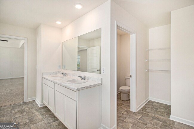 Building Photo - 568 Whitman Ln