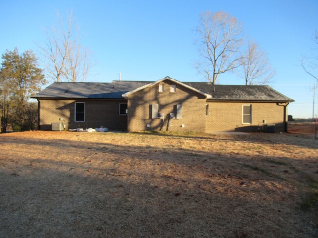 Building Photo - New Duplex in North Lincoln