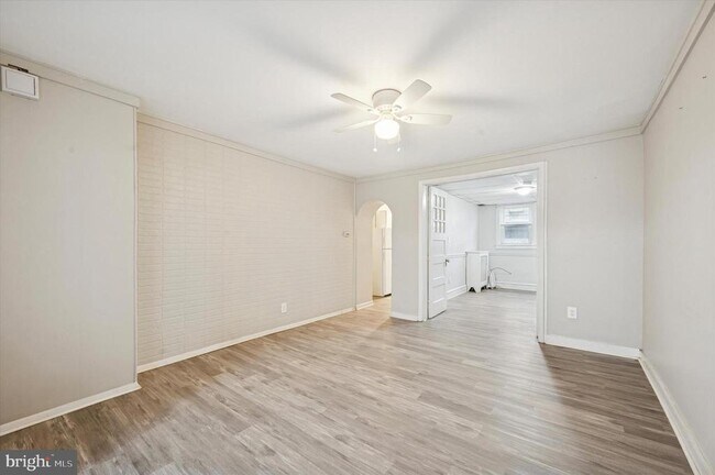 Building Photo - 6619 Guyer Ave