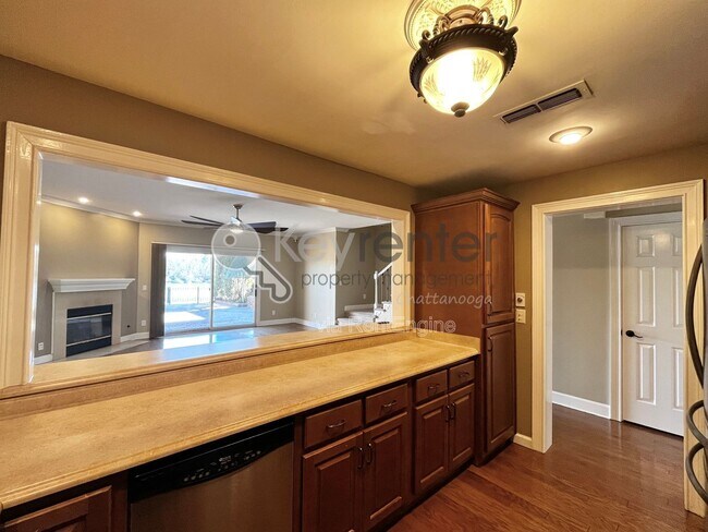 Building Photo - 3166 Waterfront Dr