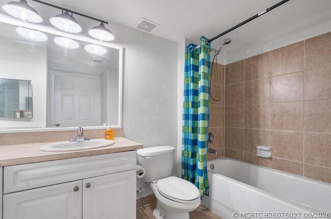 Building Photo - 6768 Heritage Grande