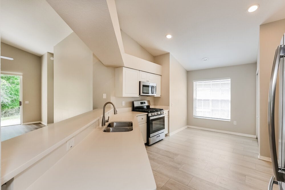 Building Photo - 29611 Birds Eye Dr