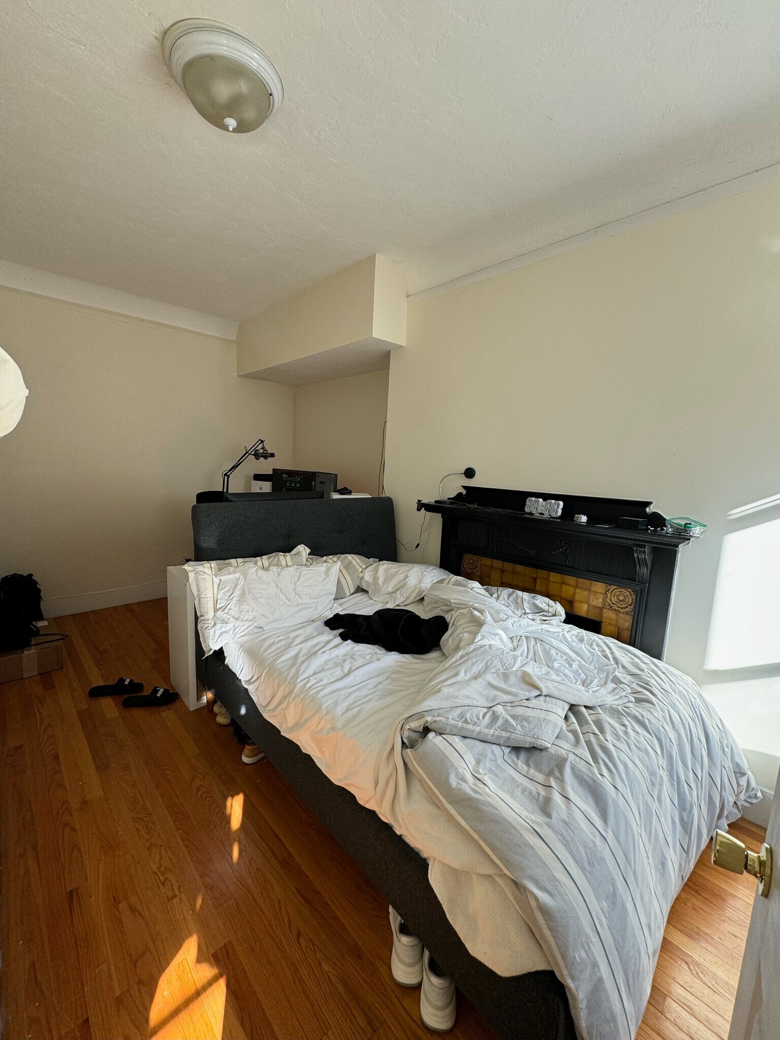 Building Photo - 461 Beacon St