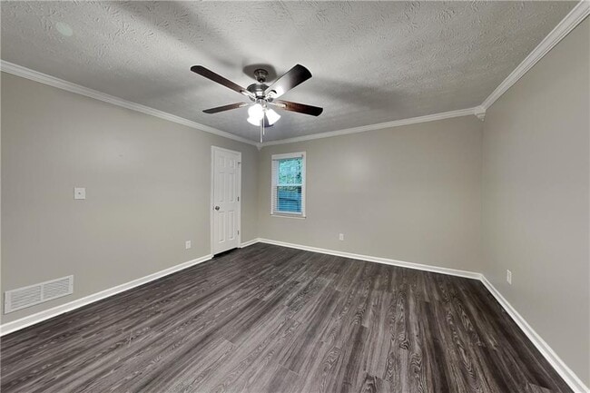 Building Photo - 1102 Canterbury Ln