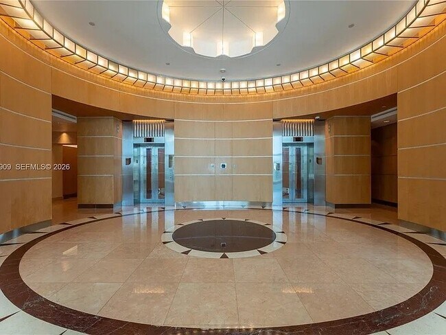 Building Photo - 2127 Brickell Ave