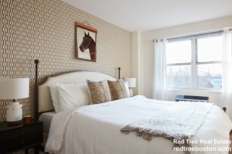 Building Photo - 185 Freeman St