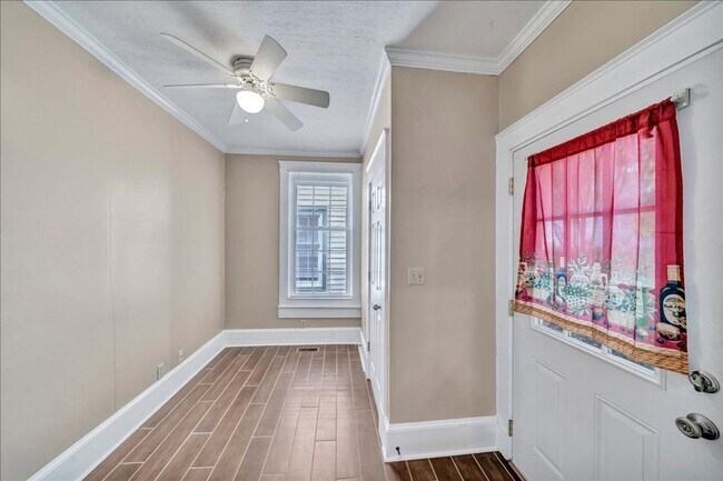 Building Photo - Charming Downtown Macon Home Near Mercer University