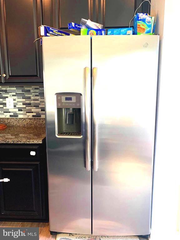 Building Photo - 9606 Julia Ln