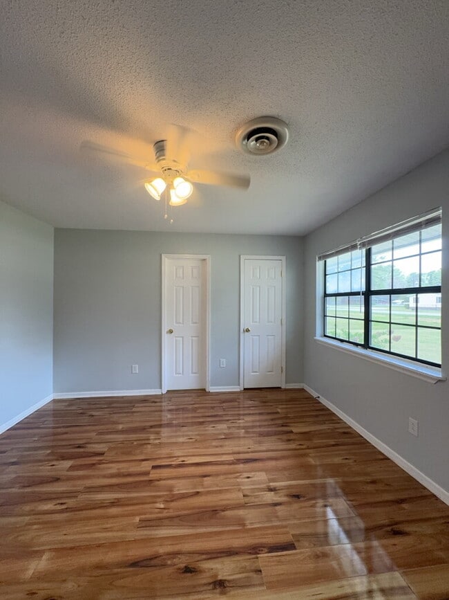 Building Photo - 110 Elwood Rd