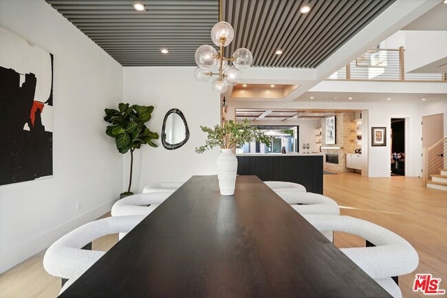 Building Photo - 5124 Calvin Ave