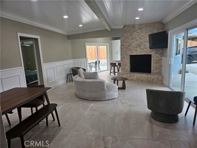 Building Photo - 44250 Russell Ln