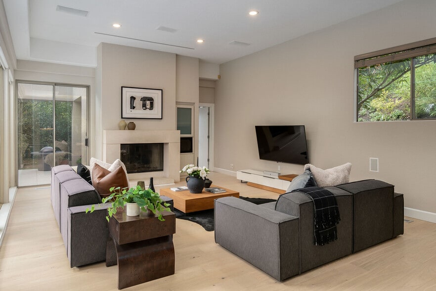 Building Photo - 4257 Golden Oak Ct