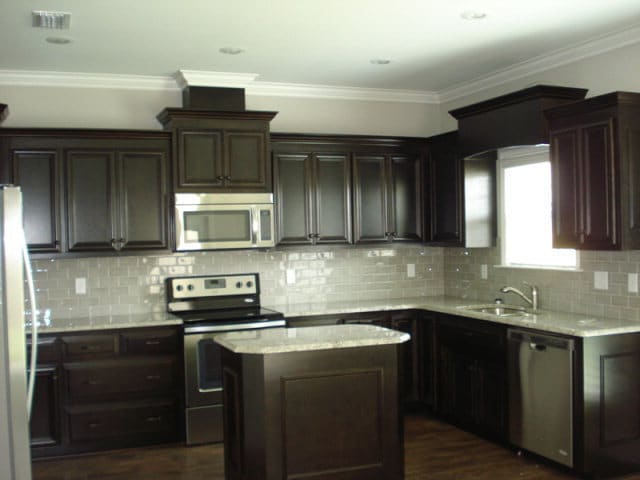 Building Photo - Charming 3-Bedroom Home with Modern Upgrad...