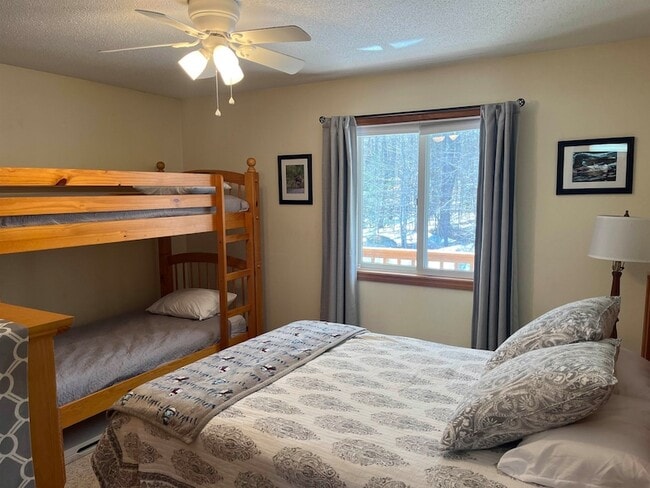 Building Photo - 24 Harmony Ln