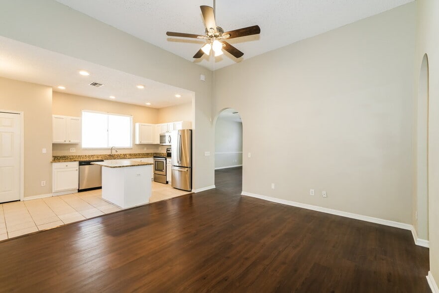 Building Photo - 18217 Brookpark Dr