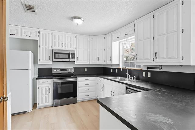Building Photo - 5702 Teasley Ln