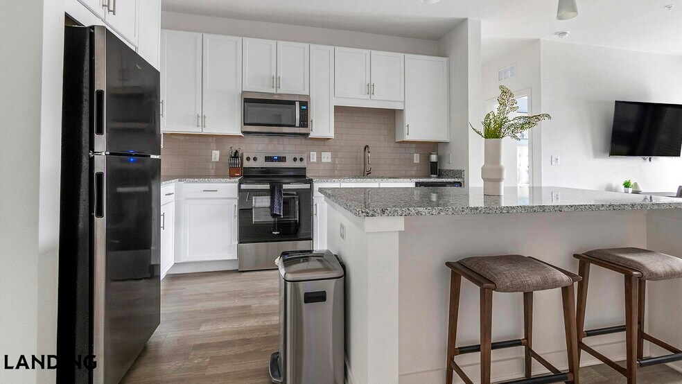 Building Photo - 12525 Tibbets Ln