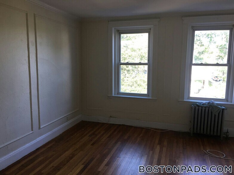 Building Photo - 4 Vinal St