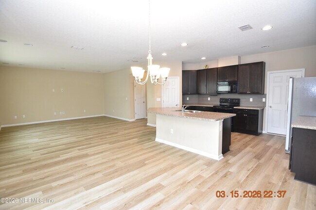 Building Photo - 16019 Hutton Ln