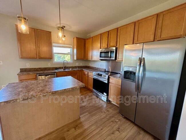 Building Photo - 5363 Shamus Dr