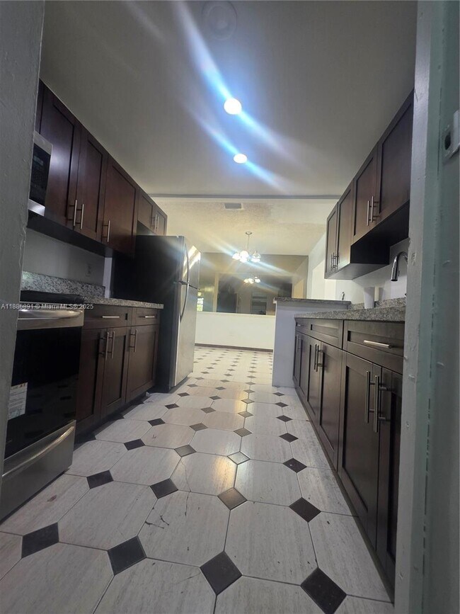 Building Photo - 11500 SW 181st Terrace