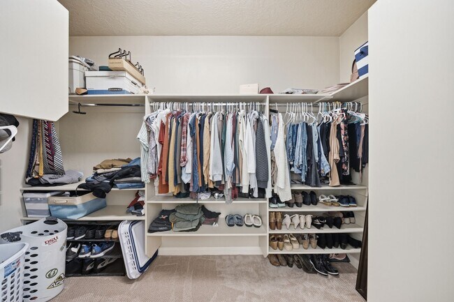 Building Photo - Home with Chef’s Kitchen & RV Parking