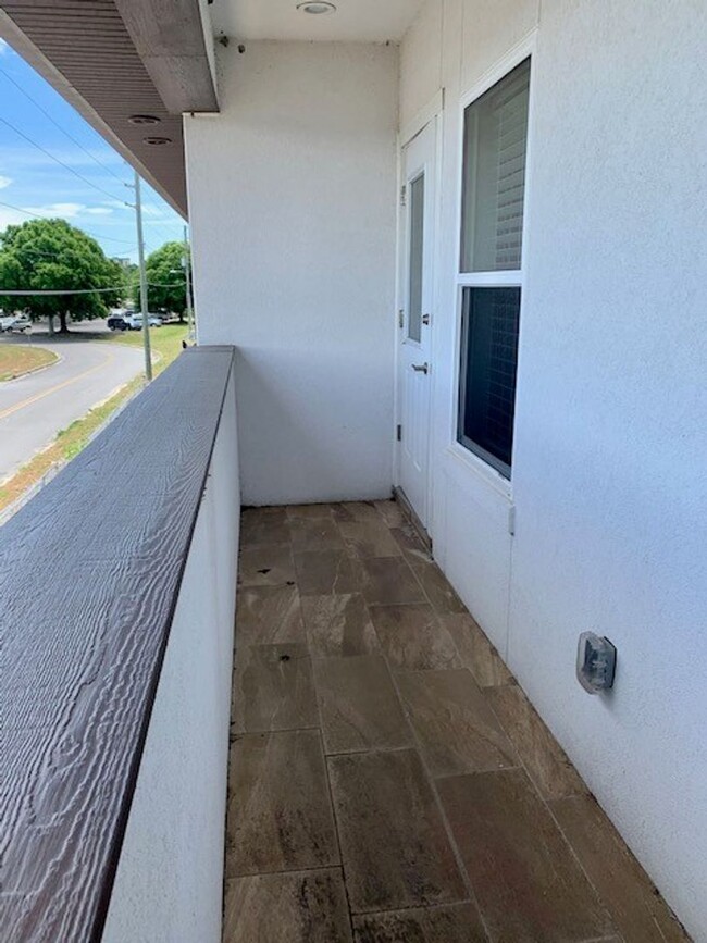 Building Photo - **MOVE IN SPECIAL-$500 OFF 1ST MONTH’S REN...