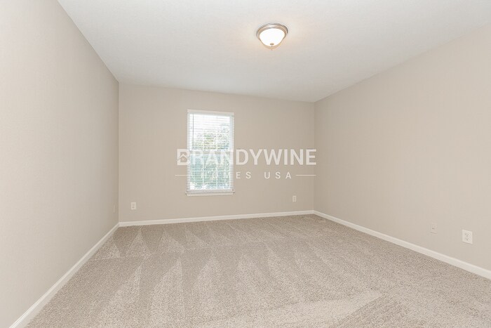 Building Photo - 701 Holland Ridge Dr