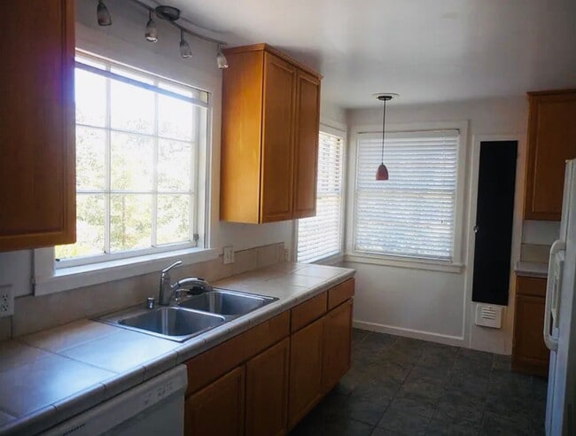 Building Photo - Charming Single Family Home in Lafayette A...