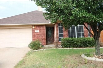 Building Photo - 5326 Raven Row