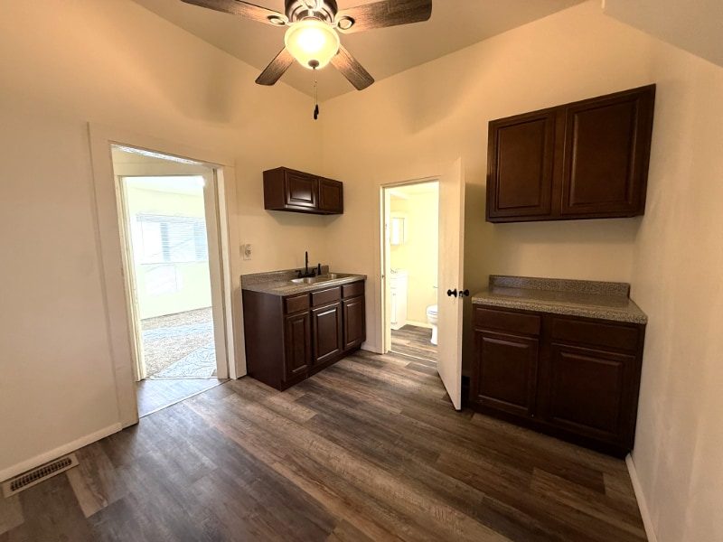 Building Photo - 1250 N Jefferson Ave