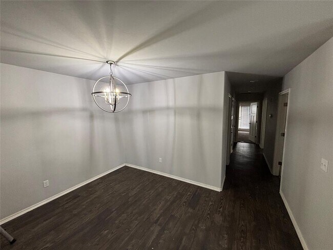 Building Photo - 8814 SW 45th St