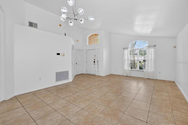 Building Photo - 419 Buckingham Cir