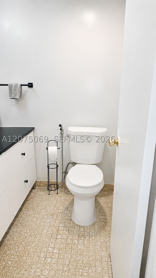 Building Photo - 4770 NW 21st St
